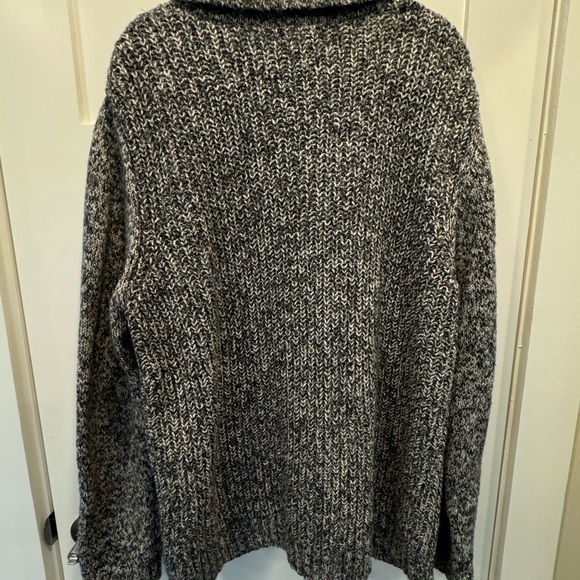 Men's Gray Knit Cardigan - Picture 6 of 7